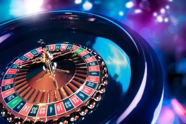 sbobet365 live baccarat table displayed on mobile phone screen with touch-optimized controls